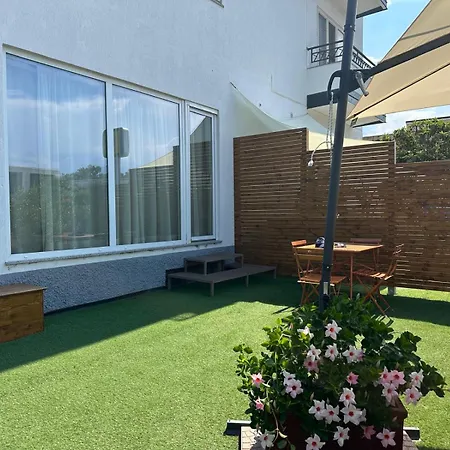 Blue Velvet בית הארחה 3*