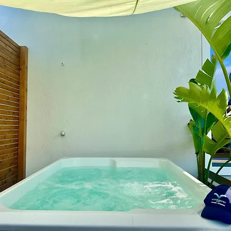 Blue Velvet ゲストハウス