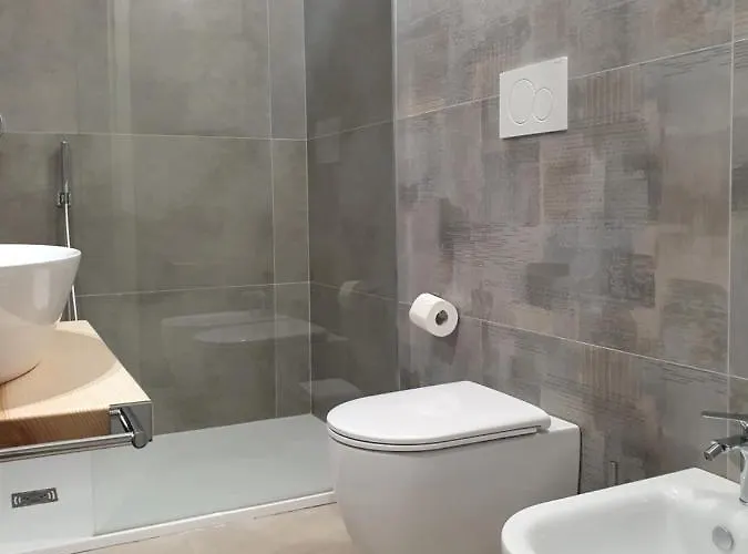 ゲストハウス Blue Velvet トルトリ