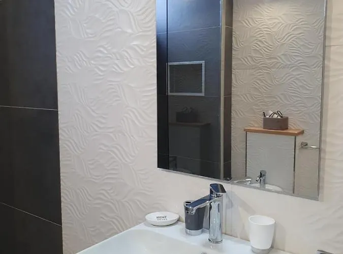 ゲストハウス Blue Velvet 3*