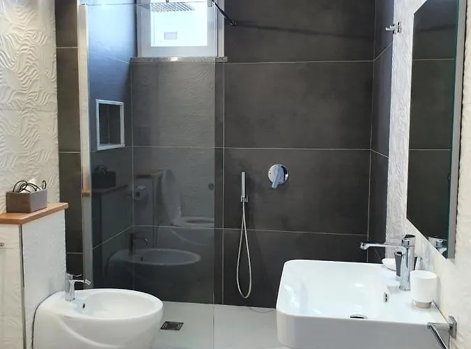 ゲストハウス Blue Velvet 3*