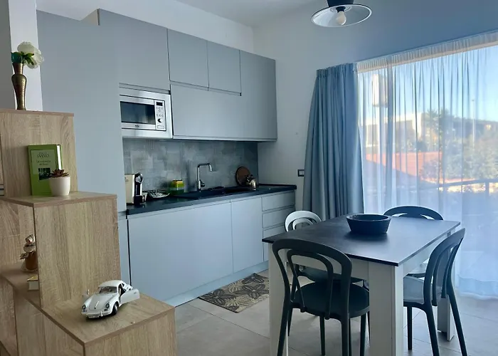 ゲストハウス Blue Velvet