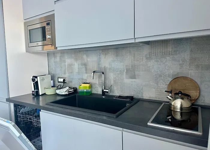 ゲストハウス Blue Velvet