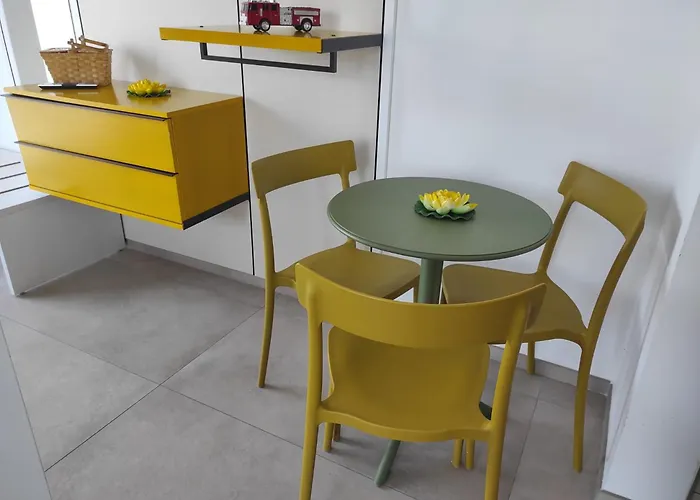 ゲストハウス Blue Velvet 3*